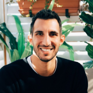 Profile photo of Umut Ahmet